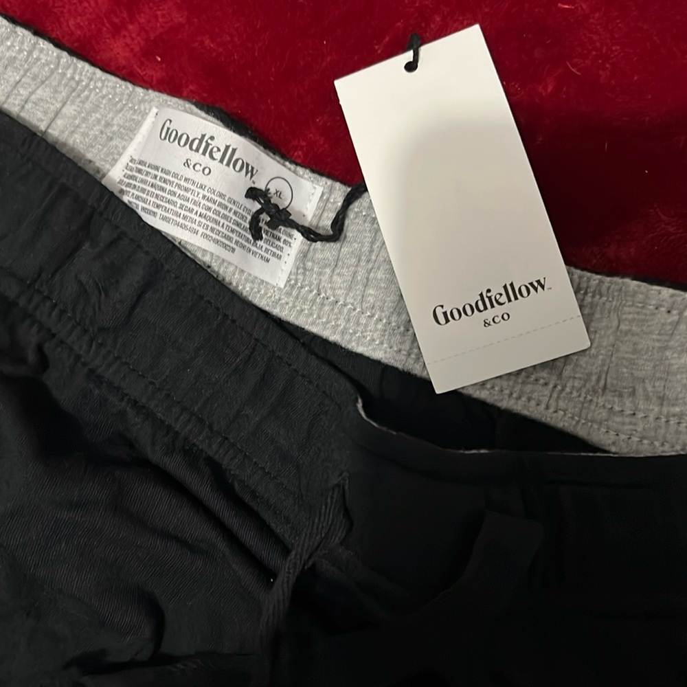 Men’s lounge pants. Black with pockets, drawstring